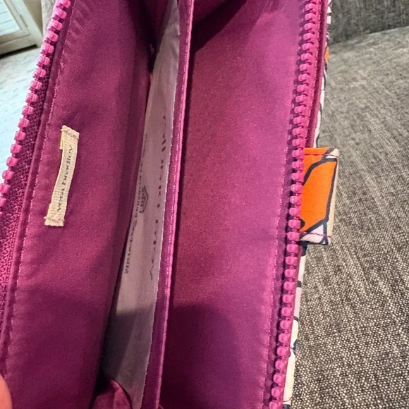 Vera Bradley Large Tab Wallet - Picture 4 of 4